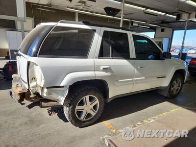 Trzecie zdjęcie samochodu z tyłu: 2004 CHEVROLET TRAILBLAZER LS VIN:1GNDT13S142143827 - miniatura