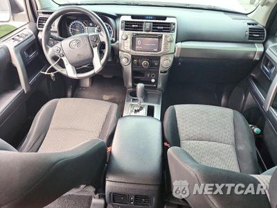 Zdjęcie 8 z 14 samochodu: 2018 TOYOTA 4RUNNER SR5 VIN:JTEZU5JR4J5176345 - miniatura