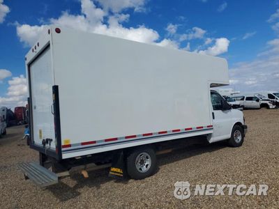 Trzecie zdjęcie samochodu z tyłu: 2019 CHEVROLET EXPRESS BOX TRUCK VIN:1HA0GSFGXKN003646 - miniatura