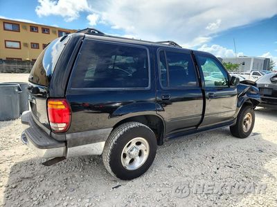 Trzecie zdjęcie samochodu z tyłu: 1999 FORD EXPLORER VIN:1FMDU32E3XUB17943 - miniatura