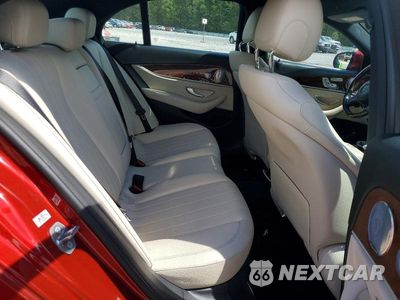 Zdjęcie 10 z 12 samochodu: 2017 MERCEDES-BENZ E 300 VIN:WDDZF4JB5HA138321 - miniatura