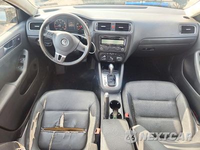 Zdjęcie 8 z 12 samochodu: 2011 VOLKSWAGEN JETTA SE VIN:3VWDX7AJ5BM342442 - miniatura