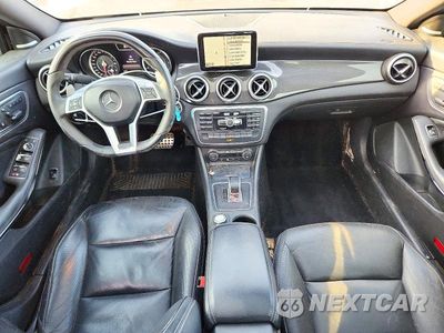 Zdjęcie 8 z 12 samochodu: 2014 MERCEDES-BENZ CLA 45 AMG VIN:WDDSJ5CB3EN053050 - miniatura