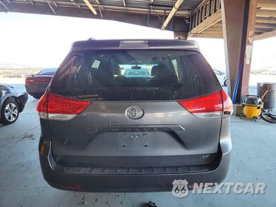 Zdjęcie 6 z 13 samochodu: 2013 TOYOTA SIENNA LE VIN:5TDKK3DC4DS332602 - miniatura