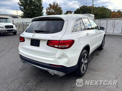 Trzecie zdjęcie samochodu z tyłu: 2019 MERCEDES-BENZ GLC 300 4MATIC VIN:WDC0G4KB1KV142326 - miniatura