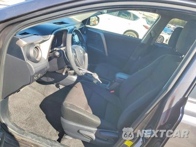 Zdjęcie 7 z 12 samochodu: 2018 TOYOTA RAV4 LE VIN:JTMBFREV8JJ226489 - miniatura