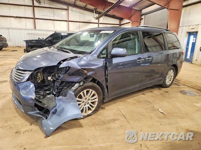 2017 TOYOTA SIENNA XLE 8-PASSENGER 5TDYZ3DC0HS827407 - główne zdjęcie licytacji z USA - miniatura