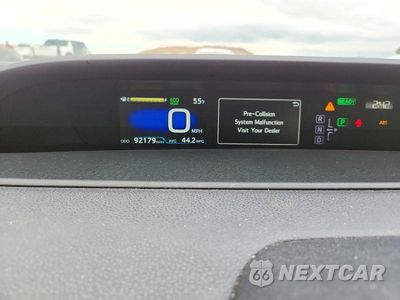 Zdjęcie 9 z 13 samochodu: 2017 TOYOTA PRIUS FOUR TOURING VIN:JTDKARFU7H3036251 - miniatura