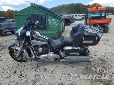 Trzecie zdjęcie samochodu z tyłu: 2010 HARLEY-DAVIDSON FLHTCU VIN:1HD1FC416AB607533 - miniatura