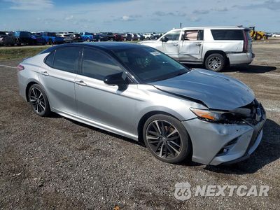 Czwarte zdjęcie samochodu z boku: 2019 TOYOTA CAMRY XSE VIN:4T1B61HK1KU160432 - miniatura