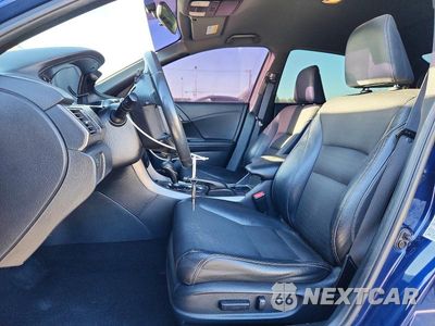 Zdjęcie 7 z 13 samochodu: 2017 HONDA ACCORD SPORT VIN:1HGCR2F52HA172197 - miniatura