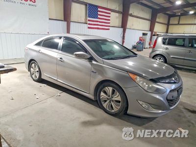 Czwarte zdjęcie samochodu z boku: 2013 HYUNDAI SONATA HYBRID VIN:KMHEC4A4XDA084099 - miniatura