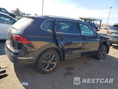 Trzecie zdjęcie samochodu z tyłu: 2023 VOLKSWAGEN TIGUAN SE VIN:3VV3B7AX7PM011520 - miniatura