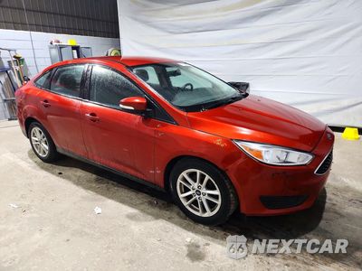 Czwarte zdjęcie samochodu z boku: 2018 FORD FOCUS SE VIN:1FADP3F23JL298105 - miniatura