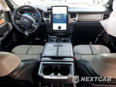 Zdjęcie 8 z 13 samochodu: 2022 FORD F150 LIGHTNING PRO VIN:1FT6W1EV2NWG03300 - miniatura