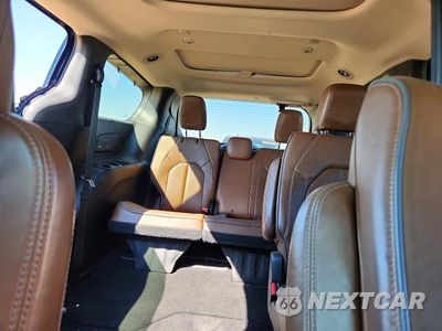 Zdjęcie 10 z 13 samochodu: 2018 CHRYSLER PACIFICA LIMITED VIN:2C4RC1GG3JR271696 - miniatura