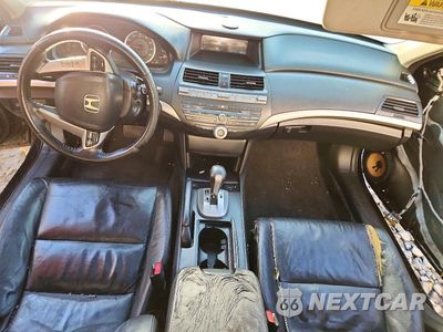 Zdjęcie 8 z 12 samochodu: 2010 HONDA ACCORD EXL VIN:1HGCP2F89AA061751 - miniatura