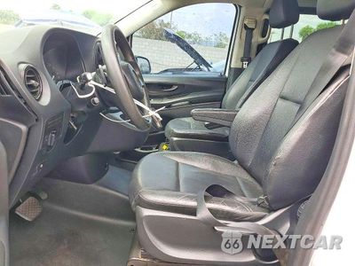 Zdjęcie 7 z 13 samochodu: 2016 MERCEDES-BENZ METRIS VIN:WD4PG2EE3G3113255 - miniatura