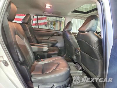 Zdjęcie 11 z 14 samochodu: 2025 TOYOTA HIGHLANDER XLE VIN:5TDKDRBH4SS586870 - miniatura