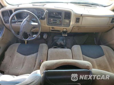 Zdjęcie 8 z 12 samochodu: 2003 CHEVROLET AVALANCHE C1500 VIN:3GNEC13T03G310665 - miniatura