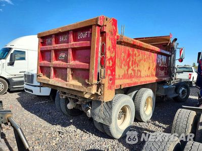 Trzecie zdjęcie samochodu z tyłu: 2016 PETERBILT 348 DUMP TRUCK VIN:2NP3LJ9X5GM346299 - miniatura