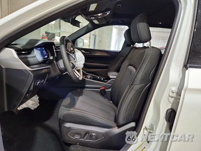 Zdjęcie 7 z 13 samochodu: 2025 JEEP GRAND CHEROKEE L LAREDO VIN:1C4RJKAG8S8751069 - miniatura