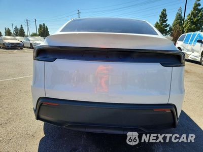Zdjęcie 6 z 13 samochodu: 2026 TESLA MODEL Y VIN:7SAYGDED2TF442207 - miniatura