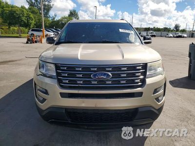 Piąte zdjęcie samochodu w środku: 2017 FORD EXPLORER XLT VIN:1FM5K8D80HGC48777 - miniatura