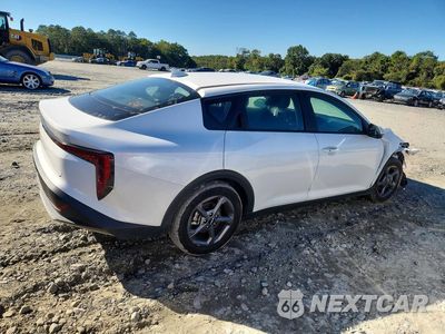 Trzecie zdjęcie samochodu z tyłu: 2025 KIA K4 LXS VIN:3KPFT4DE6SE158335 - miniatura