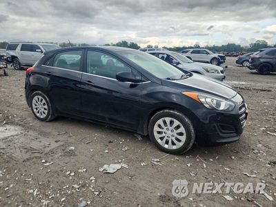 Czwarte zdjęcie samochodu z boku: 2016 HYUNDAI ELANTRA GT BASE VIN:KMHD35LH4GU299210 - miniatura