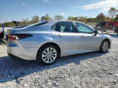 Trzecie zdjęcie samochodu z tyłu: 2022 TOYOTA CAMRY LE VIN:4T1C11AK1NU666280 - miniatura