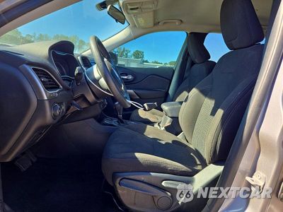 Zdjęcie 7 z 13 samochodu: 2019 JEEP CHEROKEE LATITUDE VIN:1C4PJLCB6KD145887 - miniatura