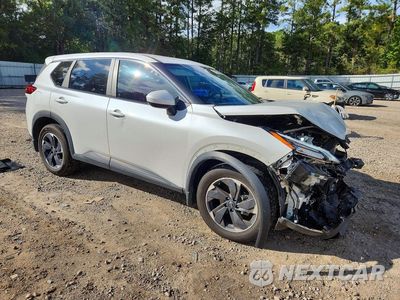 Czwarte zdjęcie samochodu z boku: 2024 NISSAN ROGUE SV VIN:JN8BT3BA7RW005511 - miniatura