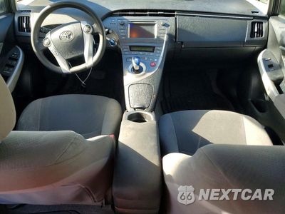 Zdjęcie 8 z 12 samochodu: 2013 TOYOTA PRIUS TWO VIN:JTDKN3DUXD1635686 - miniatura