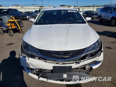 Piąte zdjęcie samochodu w środku: 2015 CHRYSLER 200 LIMITED VIN:1C3CCCAG8FN760095 - miniatura