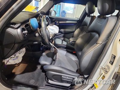 Zdjęcie 7 z 13 samochodu: 2022 MINI COOPER S VIN:WMW53DK05N2R09197 - miniatura