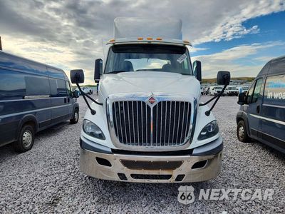 Piąte zdjęcie samochodu w środku: 2018 INTERNATIONAL RH613 SEMI TRUCK VIN:3HSDWTZR3JN493482 - miniatura