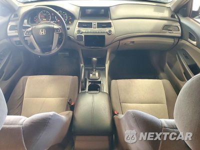 Zdjęcie 8 z 12 samochodu: 2009 HONDA ACCORD LX VIN:1HGCP26389A011195 - miniatura