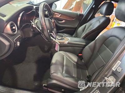 Zdjęcie 7 z 12 samochodu: 2019 MERCEDES-BENZ C 300 VIN:WDDWF8DB6KR514572 - miniatura
