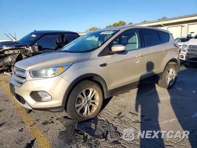 2017 FORD ESCAPE SE 1FMCU9GD1HUA62294 - główne zdjęcie licytacji z USA - miniatura