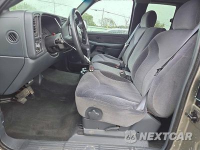Zdjęcie 7 z 12 samochodu: 2002 GMC NEW SIERRA C1500 VIN:2GTEC19V621115307 - miniatura