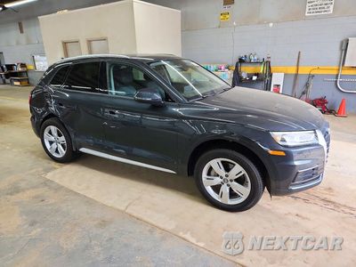 Czwarte zdjęcie samochodu z boku: 2018 AUDI Q5 PREMIUM VIN:WA1ANAFY1J2009427 - miniatura