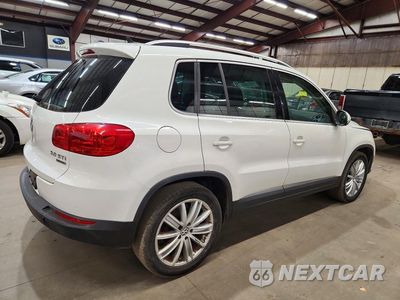 Trzecie zdjęcie samochodu z tyłu: 2012 VOLKSWAGEN TIGUAN S VIN:WVGBV7AX5CW545462 - miniatura