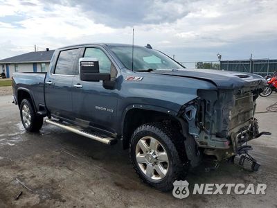 Czwarte zdjęcie samochodu z boku: 2020 CHEVROLET SILVERADO K2500 HEAVY DUTY LTZ VIN:1GC4YPEY3LF161462 - miniatura