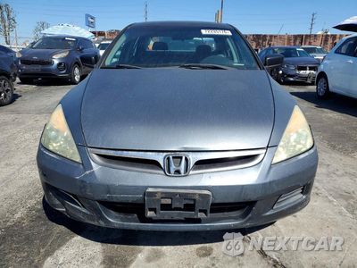 Piąte zdjęcie samochodu w środku: 2006 HONDA ACCORD LX VIN:1HGCM56426A055031 - miniatura