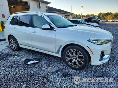 Czwarte zdjęcie samochodu z boku: 2022 BMW X7 XDRIVE40I VIN:5UXCW2C04N9L41986 - miniatura