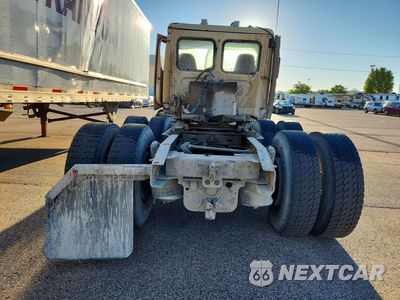 Zdjęcie 6 z 13 samochodu: 2013 FREIGHTLINER CASCADIA SEMI TRUCK VIN:1FUJGEBG1DLFG7093 - miniatura