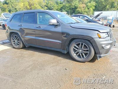 Czwarte zdjęcie samochodu z boku: 2017 JEEP GRAND CHEROKEE TRAILHAWK VIN:1C4RJFLG2HC713329 - miniatura