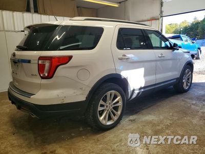 Trzecie zdjęcie samochodu z tyłu: 2018 FORD EXPLORER XLT VIN:1FM5K8D85JGB37289 - miniatura