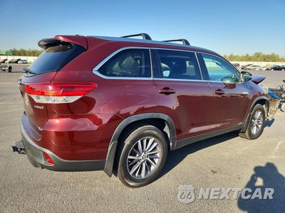 Trzecie zdjęcie samochodu z tyłu: 2019 TOYOTA HIGHLANDER HYBRID XLE VIN:5TDJGRFH9KS072235 - miniatura